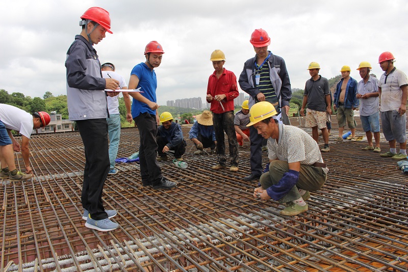 深圳市南坪快速路三期工程--技術(shù)工人培訓專場如期完成