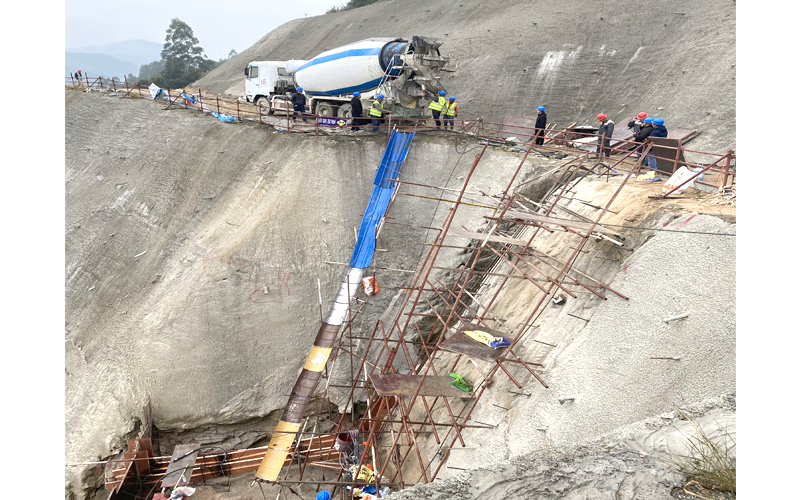 福建省羅源昌西水庫工程首倉砼開始澆筑